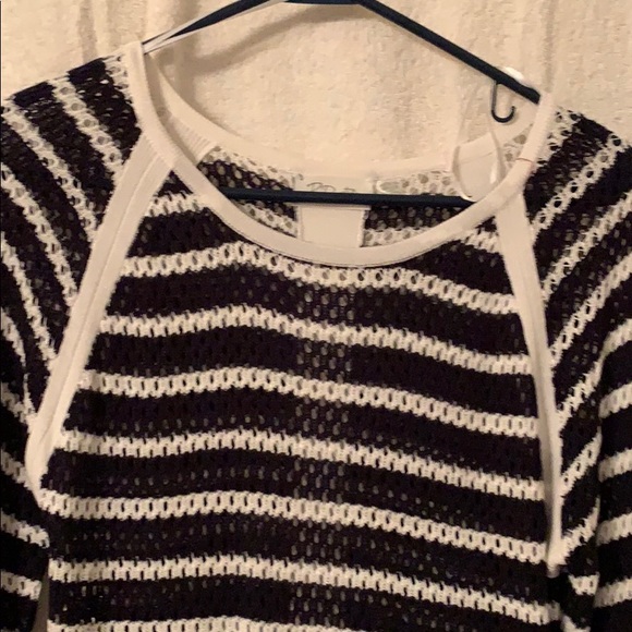 R D Style top - Picture 2 of 4